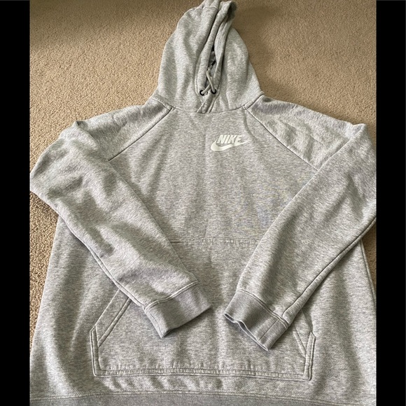 Nike Tops - Women’s Nike Hoodie size medium